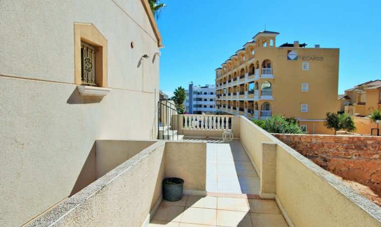 Venta - Casa -
Villamartin