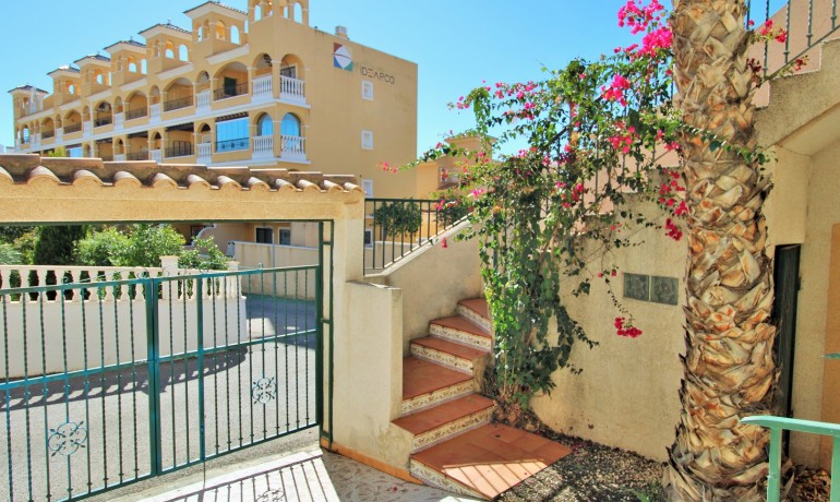 Venta - Casa -
Villamartin