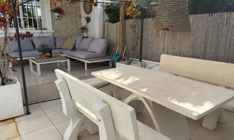 Herverkoop - Huis -
Algorfa* - Montemar