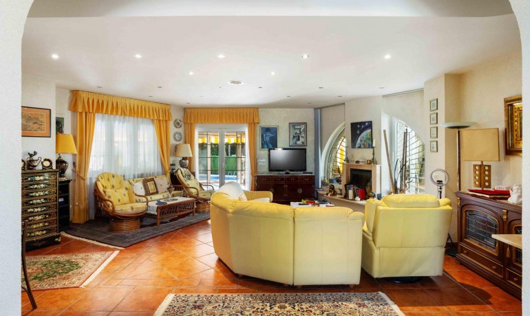 Herverkoop - Villa -
Orihuela Costa* - Cabo Roig