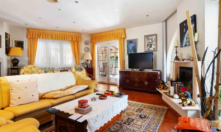 Herverkoop - Villa -
Orihuela Costa* - Cabo Roig