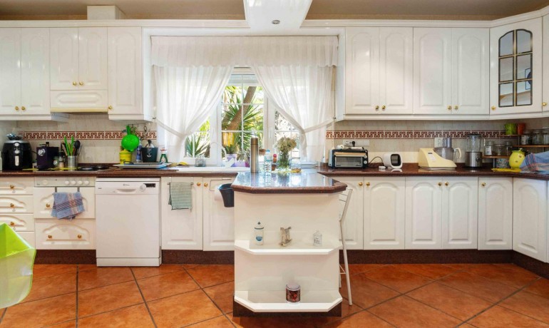 Herverkoop - Villa -
Orihuela Costa* - Cabo Roig