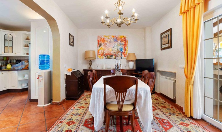 Herverkoop - Villa -
Orihuela Costa* - Cabo Roig