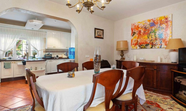 Herverkoop - Villa -
Orihuela Costa* - Cabo Roig