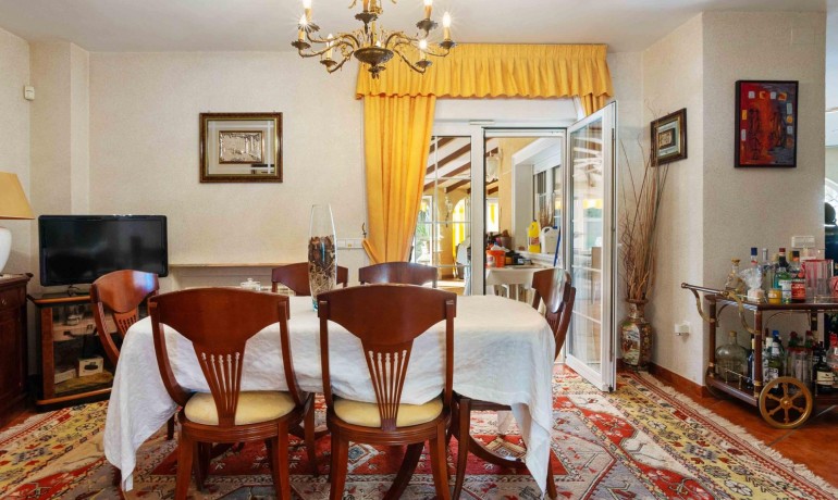 Herverkoop - Villa -
Orihuela Costa* - Cabo Roig