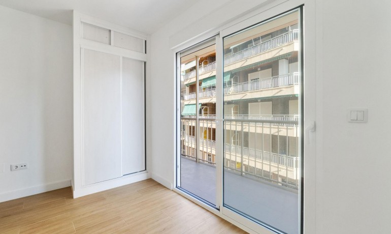 Herverkoop - Appartement / Flat -
Torrevieja* - Playa Del Cura