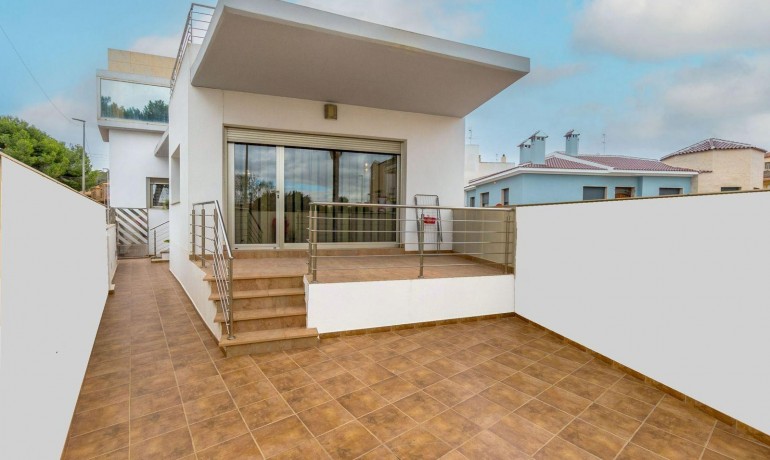 Herverkoop - Villa -
Rojales - Rojales - Village