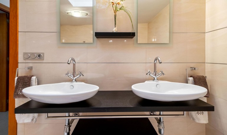 Herverkoop - Villa -
Rojales - Rojales - Village