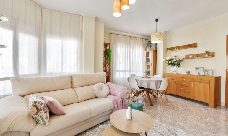 Herverkoop - Appartement / Flat -
Torrevieja* - Torrevieja - Centre