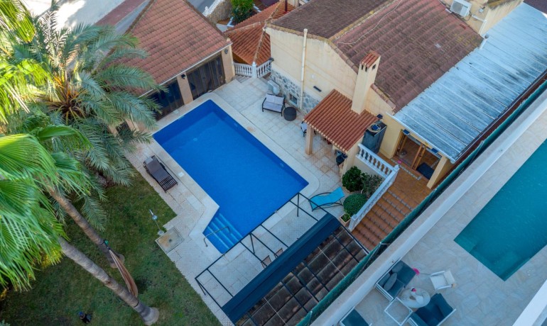 Herverkoop - Villa -
Torrevieja* - Los Balcones
