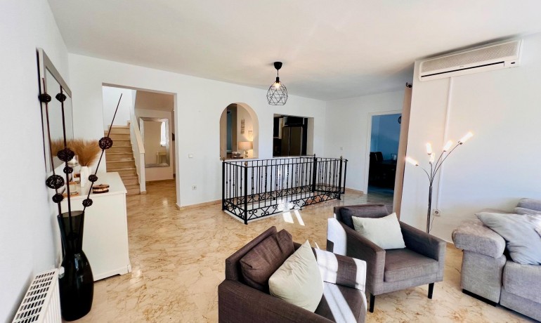 Herverkoop - Villa -
Orihuela Costa* - Las Ramblas