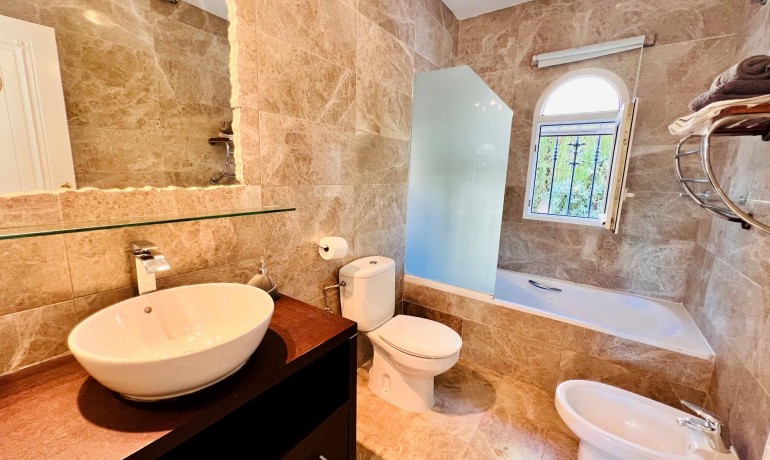 Herverkoop - Villa -
Orihuela Costa* - Las Ramblas