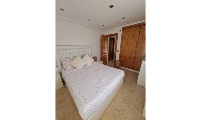 Herverkoop - Huis -
Orihuela Costa* - La Florida*