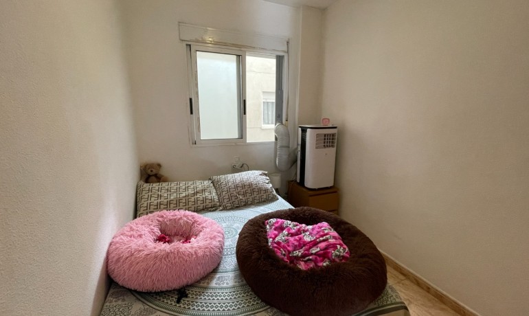 Herverkoop - Appartement / Flat -
Torrevieia - Comunidad Valenciana