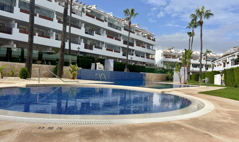 Sale - Apartment / Flat -
Villamartin