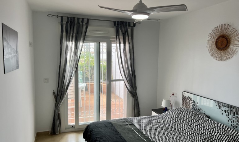 Sale - Apartment / Flat -
Villamartin