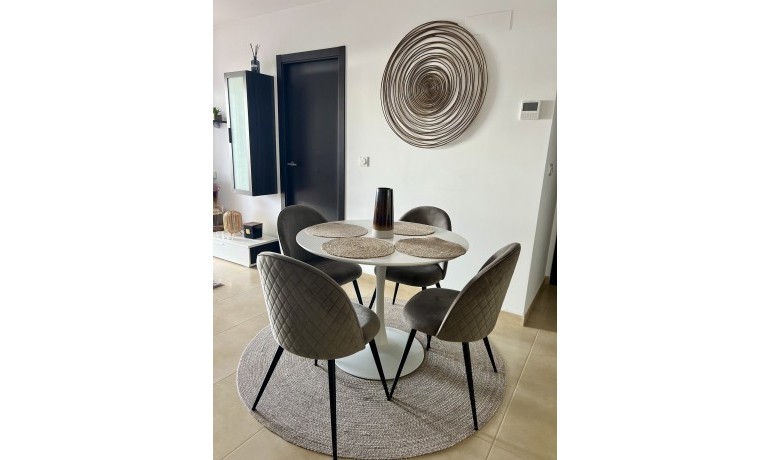 Sale - Apartment / Flat -
Villamartin