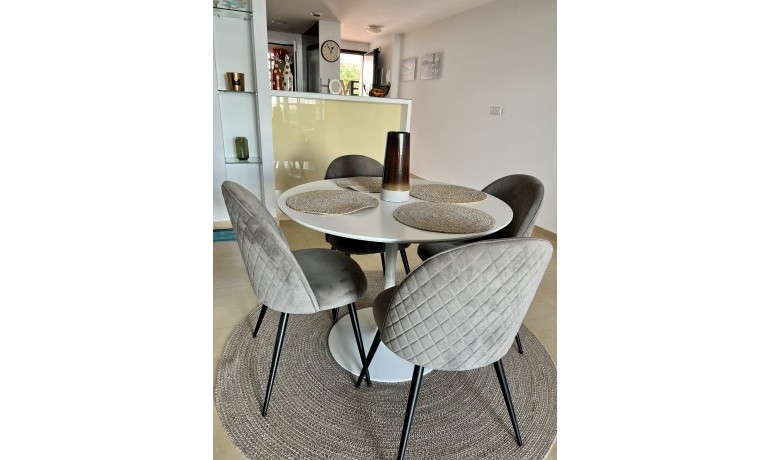 Sale - Apartment / Flat -
Villamartin