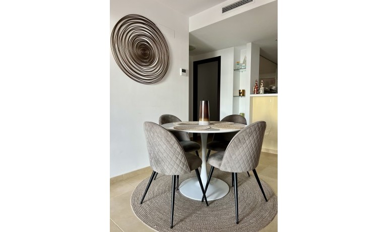 Sale - Apartment / Flat -
Villamartin