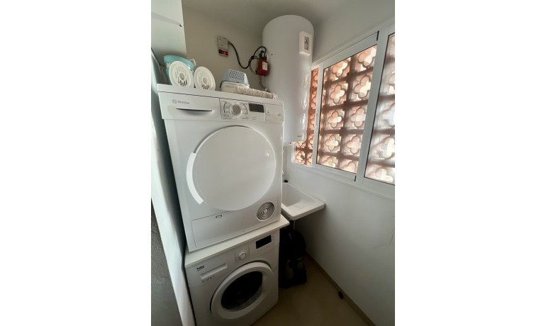 Sale - Apartment / Flat -
Villamartin