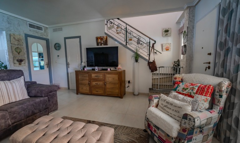 Herverkoop - Huis -
Cuidad Quesada* - Lo Marabu