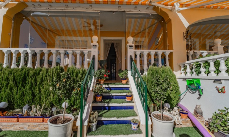 Herverkoop - Huis -
Cuidad Quesada* - Lo Marabu