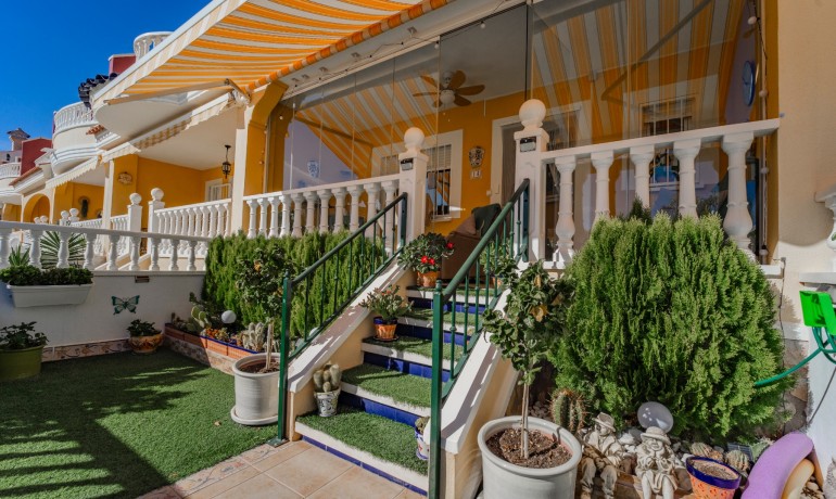 Herverkoop - Huis -
Cuidad Quesada* - Lo Marabu