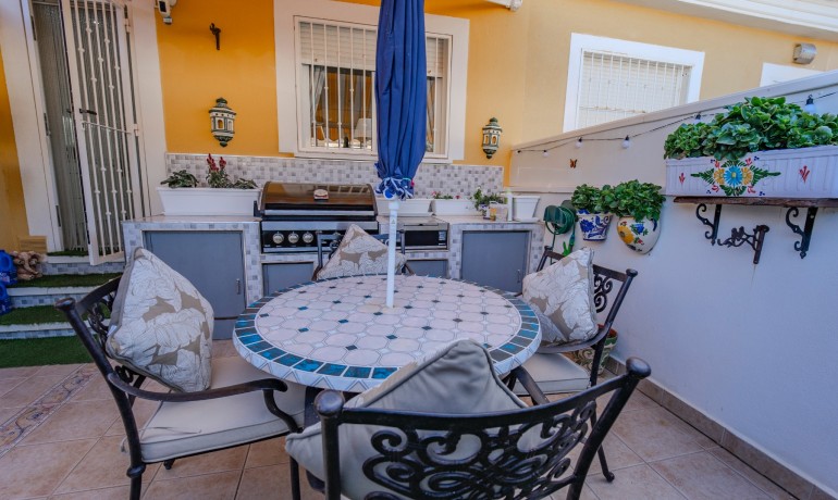 Herverkoop - Huis -
Cuidad Quesada* - Lo Marabu