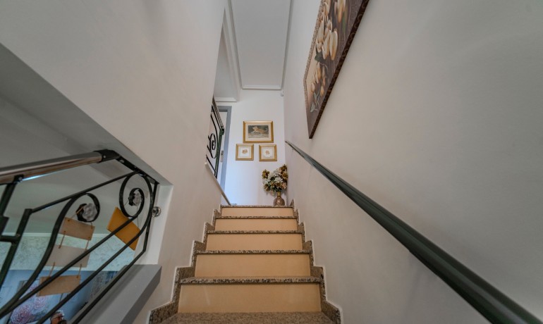 Herverkoop - Huis -
Cuidad Quesada* - Lo Marabu