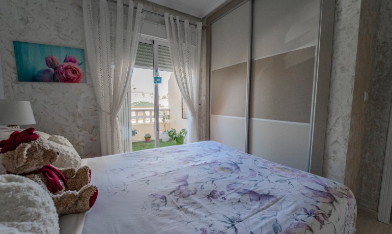 Herverkoop - Huis -
Cuidad Quesada* - Lo Marabu