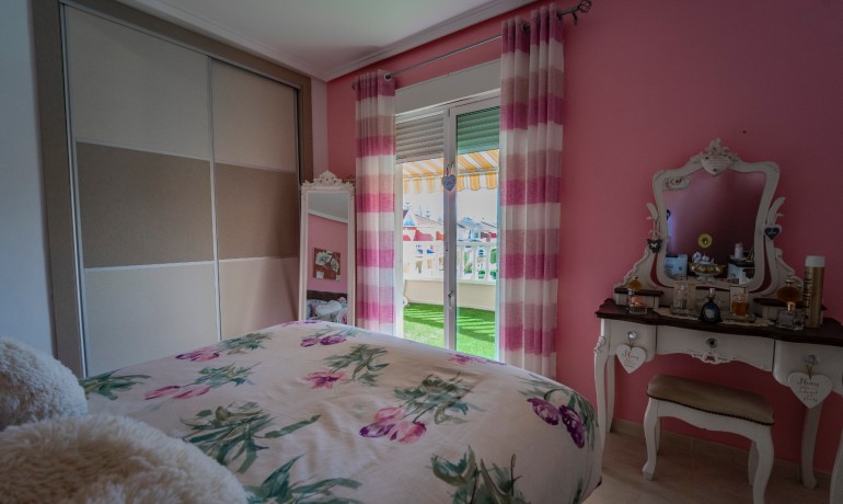 Herverkoop - Huis -
Cuidad Quesada* - Lo Marabu