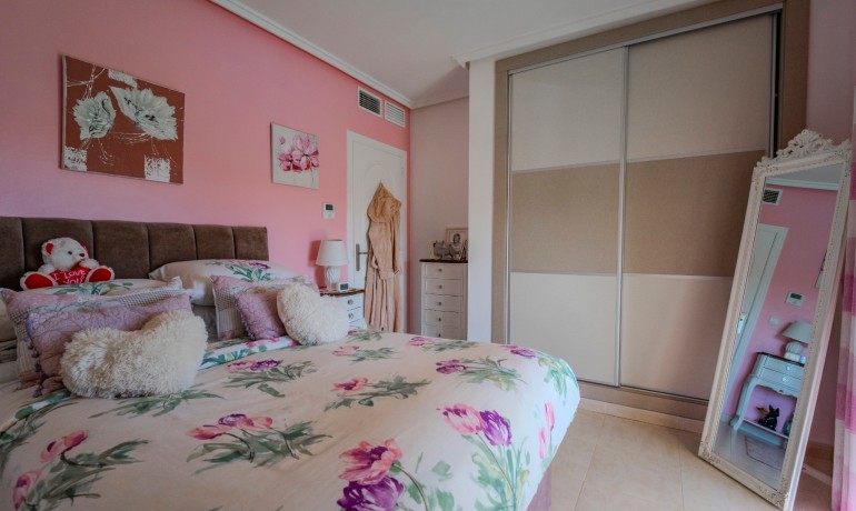 Herverkoop - Huis -
Cuidad Quesada* - Lo Marabu