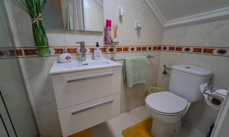 Herverkoop - Huis -
Cuidad Quesada* - Lo Marabu