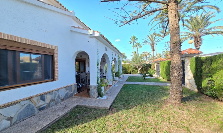 Herverkoop - Villa -
Orihuela Costa* - Cabo Roig