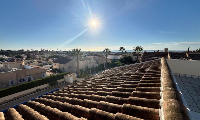 Herverkoop - Villa -
Cuidad Quesada* - La Fiesta