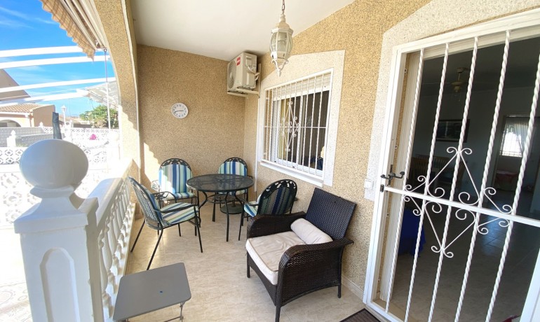 Herverkoop - Huis -
Benijofar* - Monte Azul