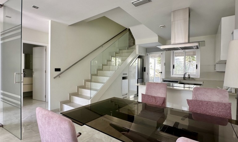 Herverkoop - Villa -
Orihuela Costa* - Orihuela costa