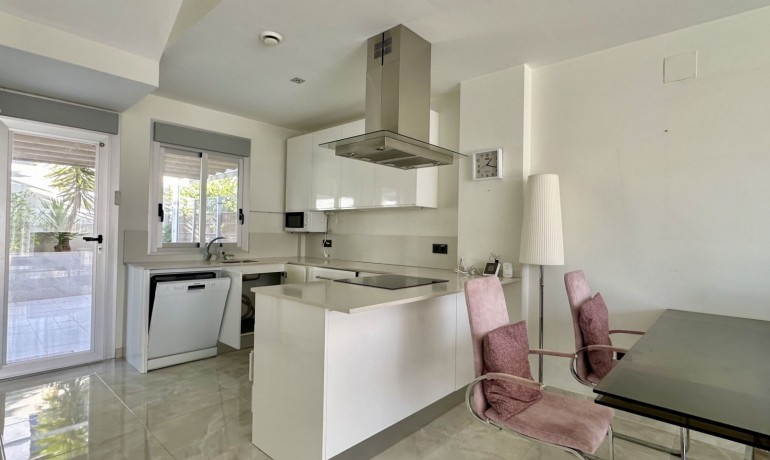 Herverkoop - Villa -
Orihuela Costa* - Orihuela costa