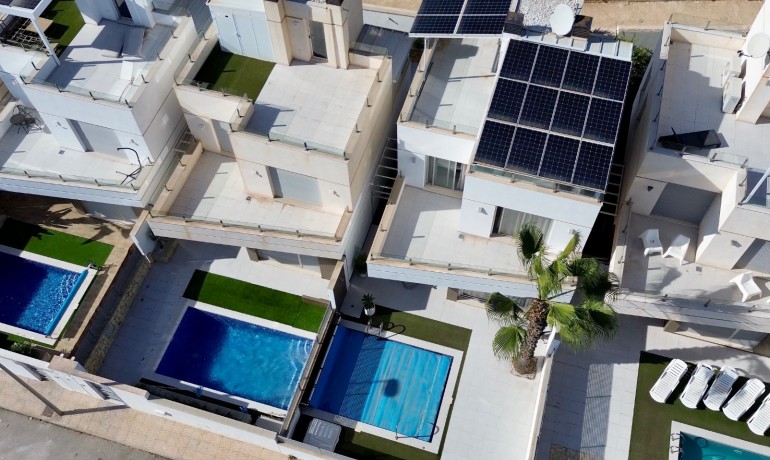 Herverkoop - Villa -
Orihuela Costa* - Orihuela costa