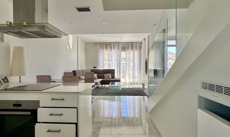 Herverkoop - Villa -
Orihuela Costa* - Orihuela costa