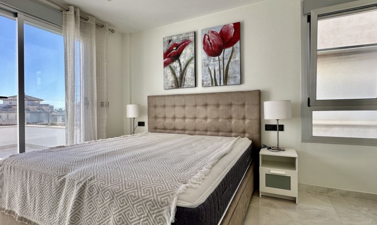 Herverkoop - Villa -
Orihuela Costa* - Orihuela costa