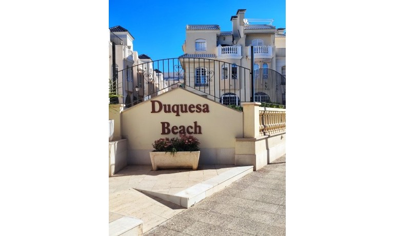 Venta - Apartamento / piso -
Torrevieja