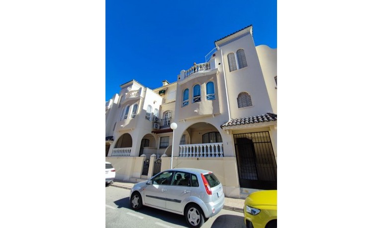 Venta - Apartamento / piso -
Torrevieja
