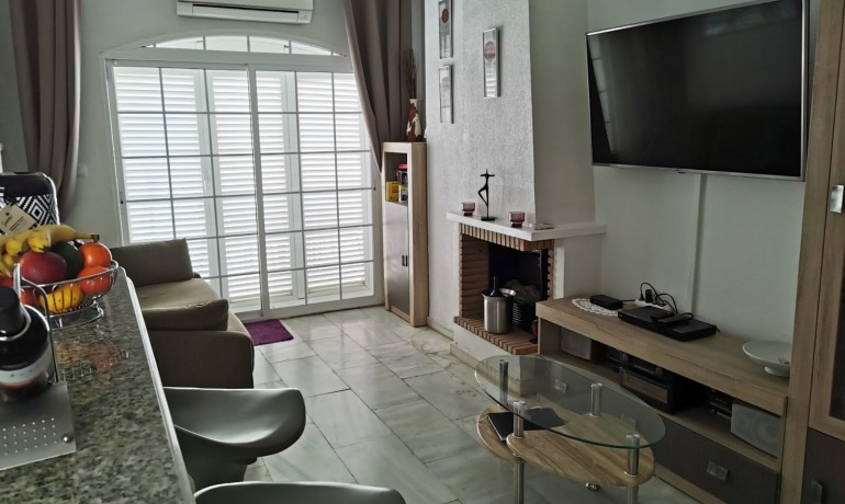 Venta - Apartamento / piso -
Torrevieja