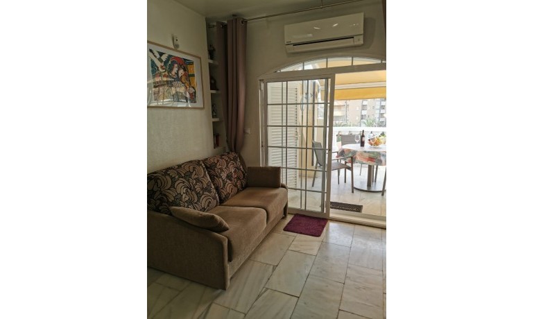 Venta - Apartamento / piso -
Torrevieja