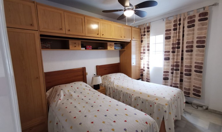 Venta - Apartamento / piso -
Torrevieja