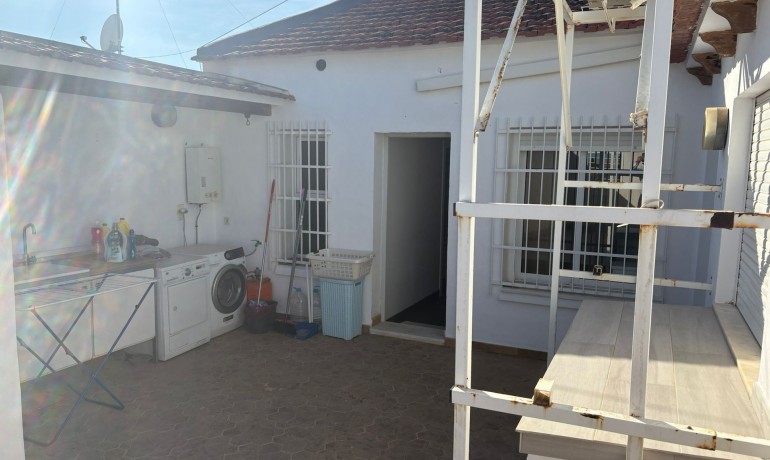 Herverkoop - Huis -
Algorfa* - Montemar