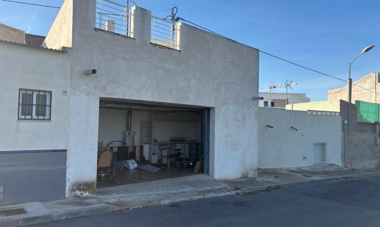 Herverkoop - Huis -
Algorfa* - Montemar