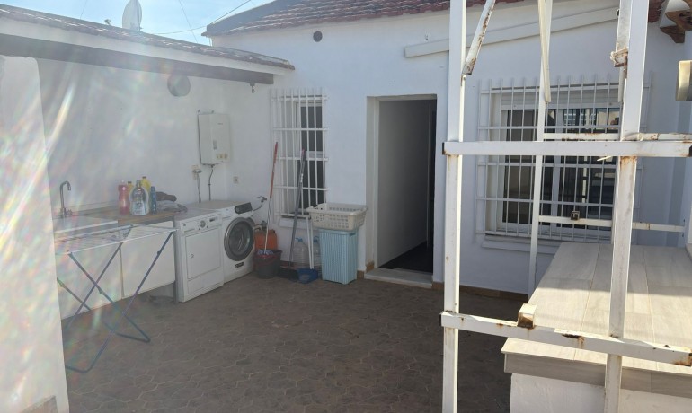 Herverkoop - Huis -
Algorfa* - Montemar