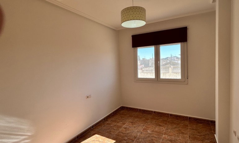 Herverkoop - Appartement / Flat -
Jacarilla - pueblo